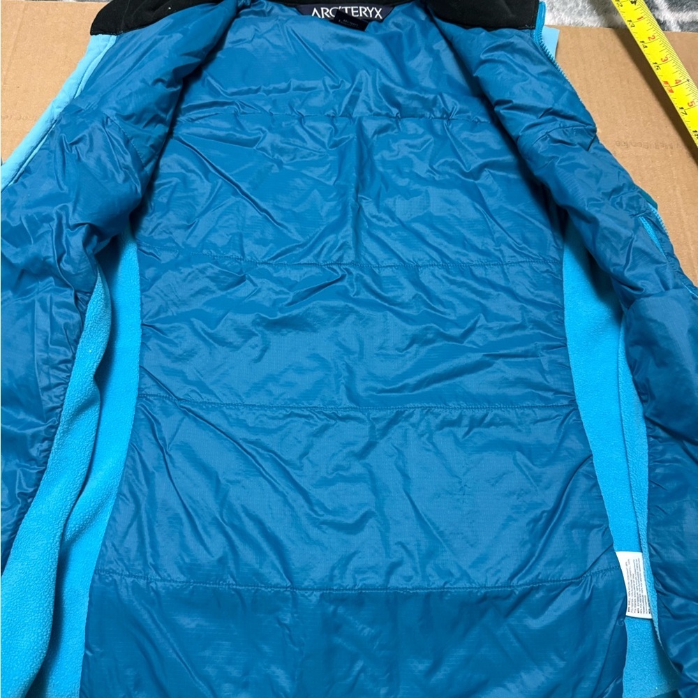 Arc'teryx Women's Light Blue Atom LT Vest Medium Layers - Picture 5 of 11